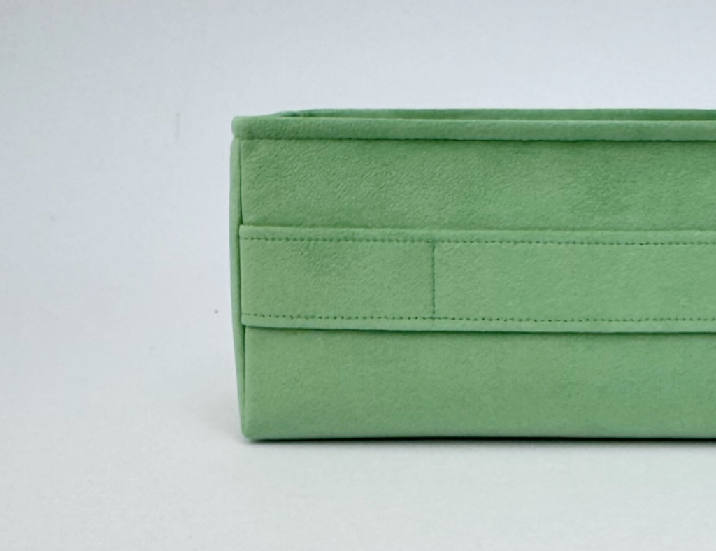 #color_vert criquet