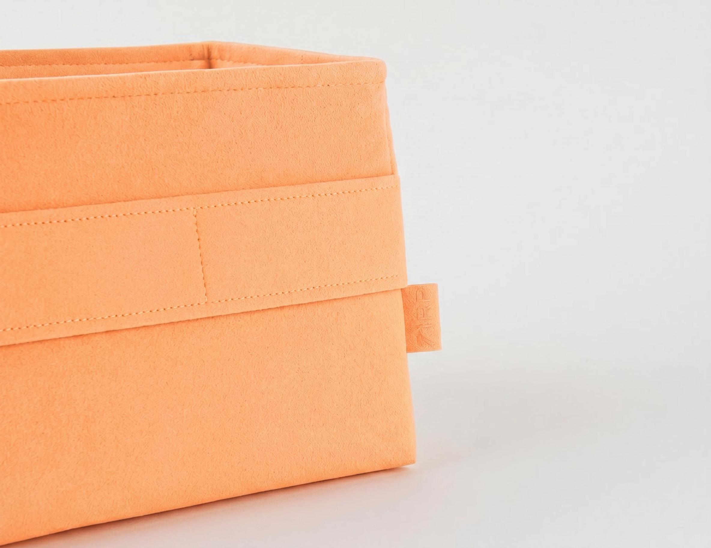 #color_apricot