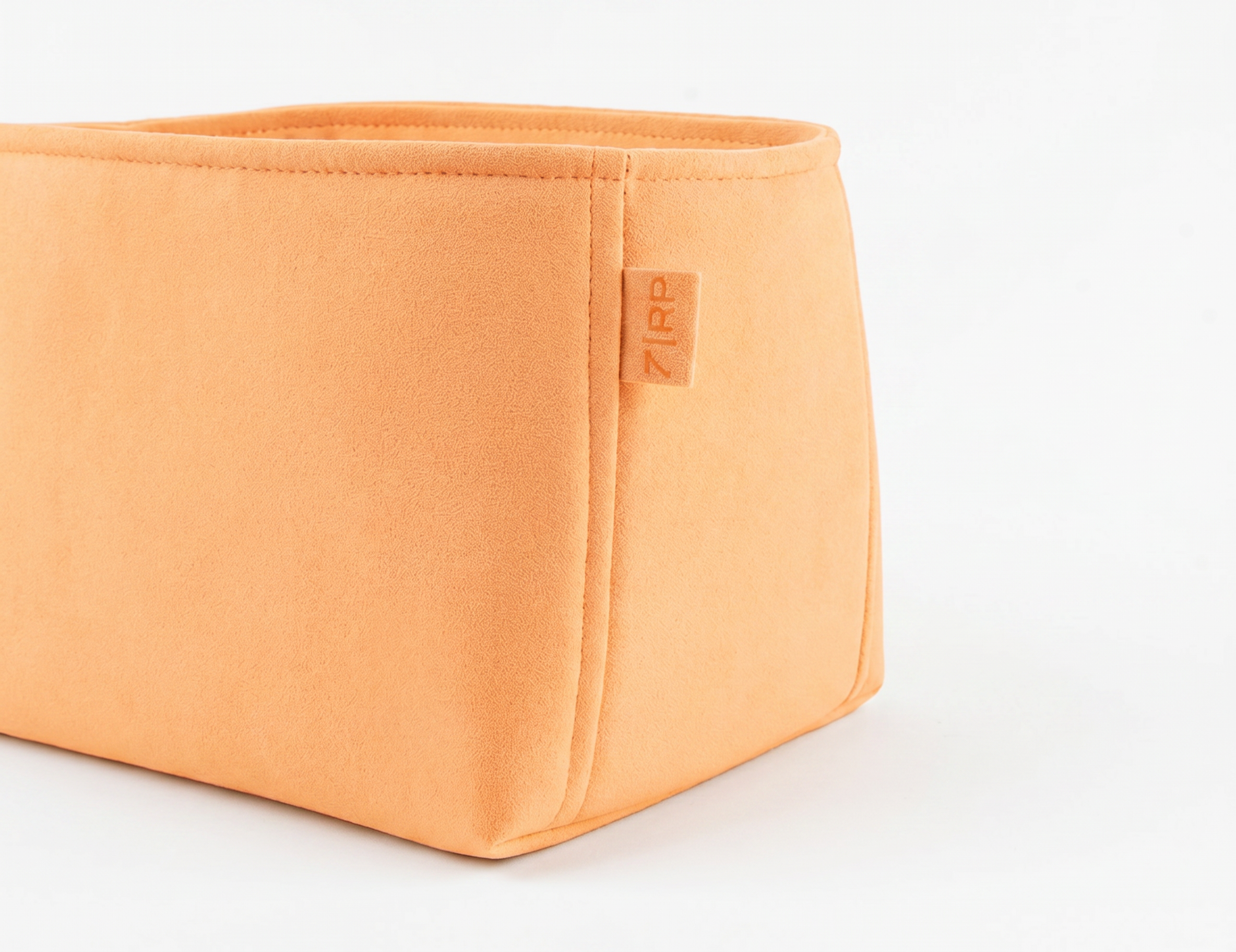 #color_apricot